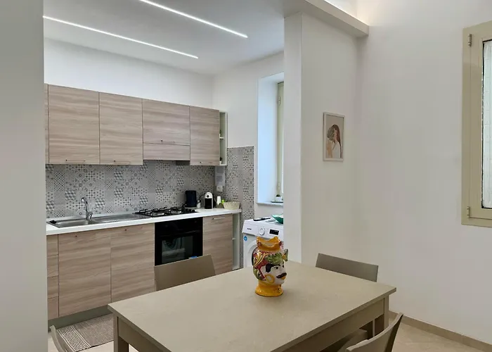 La Donzella - Centro Storico Апартаменты Шикли